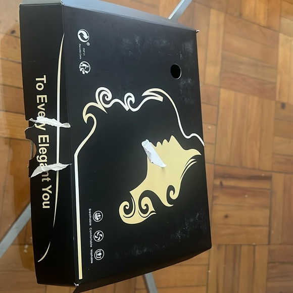 The ELEGANT YOU white color - Picture 2 of 5